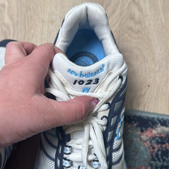 Women's New Balance 1023 White and Blue Sneakers Size 9B - Picture 7 of 8